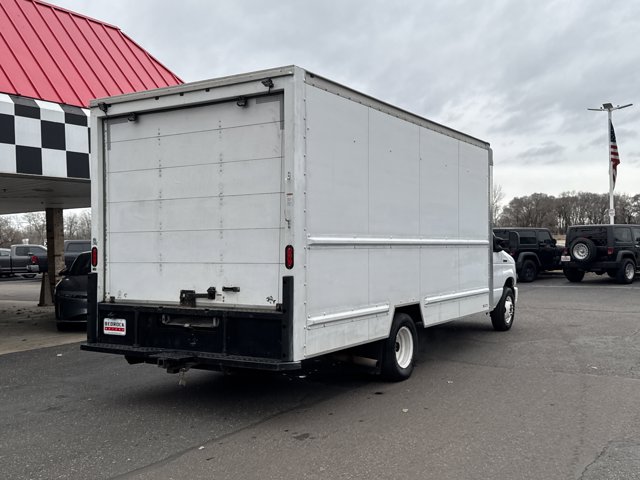 Used 2019 Ford E-350 - photo 5