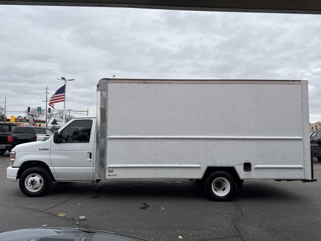 Used 2019 Ford E-350 - photo 23