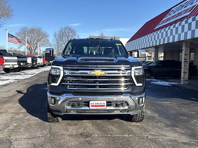 Used 2024 Chevrolet Silverado 2500 - photo 1