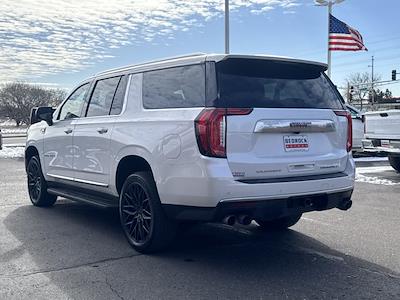 Used 2021 GMC Yukon XL - photo 1