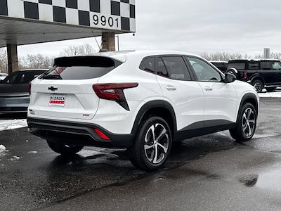 Used 2025 Chevrolet Trax - photo 1