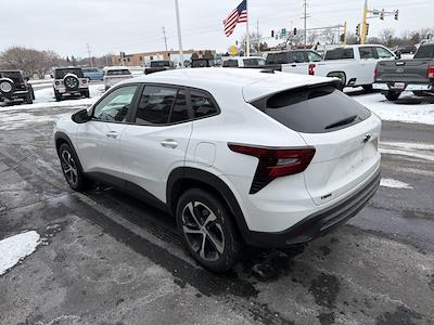 Used 2025 Chevrolet Trax - photo 1