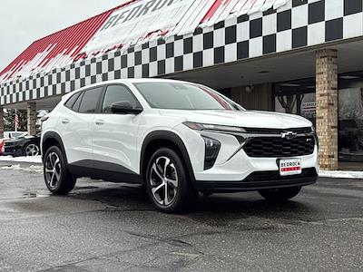 Used 2025 Chevrolet Trax - photo 1