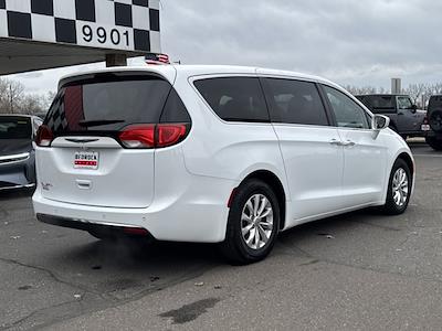 Used 2018 Chrysler Pacifica - photo 1