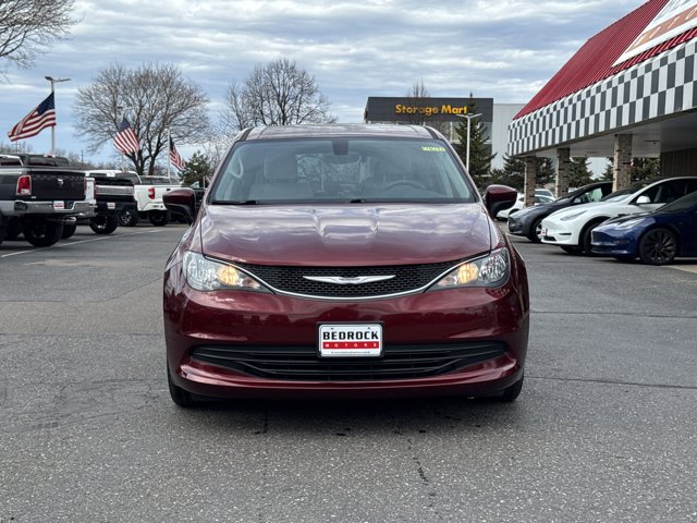 Used 2017 Chrysler Pacifica - photo 6