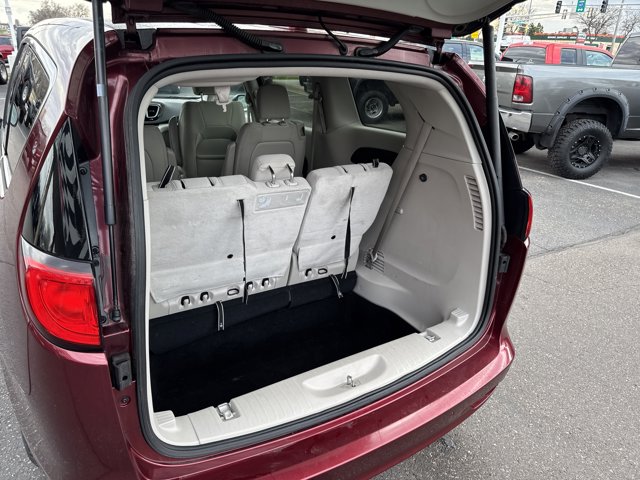 Used 2017 Chrysler Pacifica - photo 30