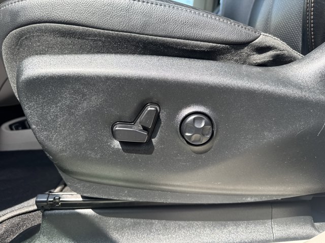 Used 2018 Chrysler Pacifica - photo 9
