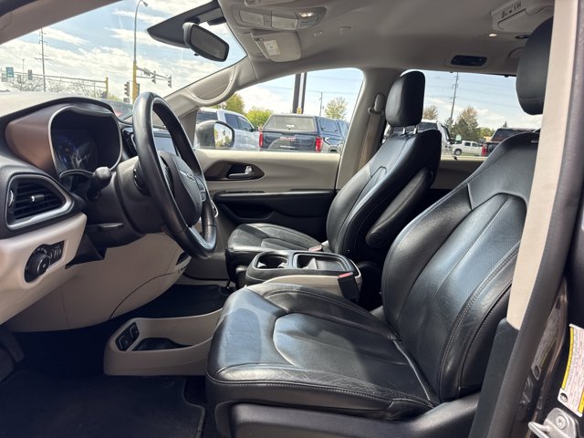 Used 2018 Chrysler Pacifica - photo 5