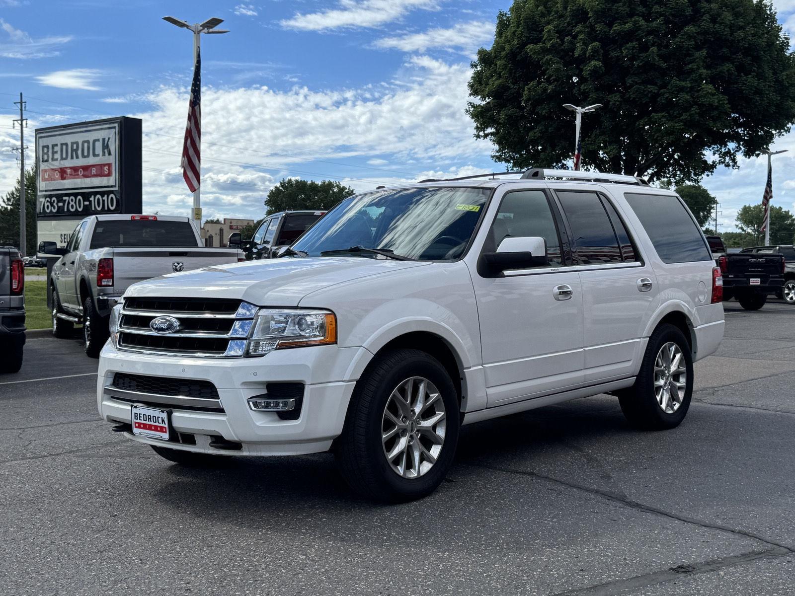 Used 2015 Ford Expedition - photo 3
