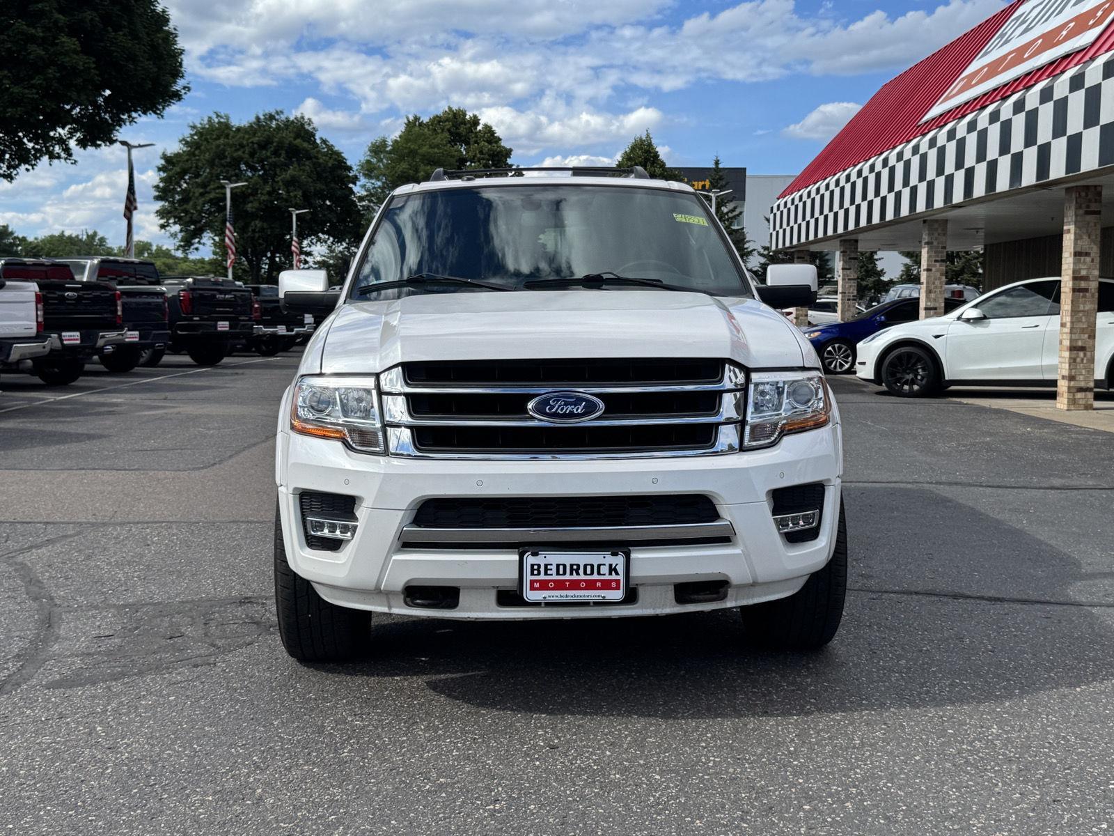 Used 2015 Ford Expedition - photo 4