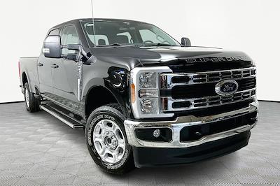 Used 2025 Ford F-250 - photo 1