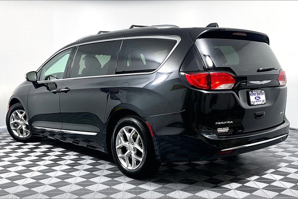 Used 2017 Chrysler Pacifica - photo 6