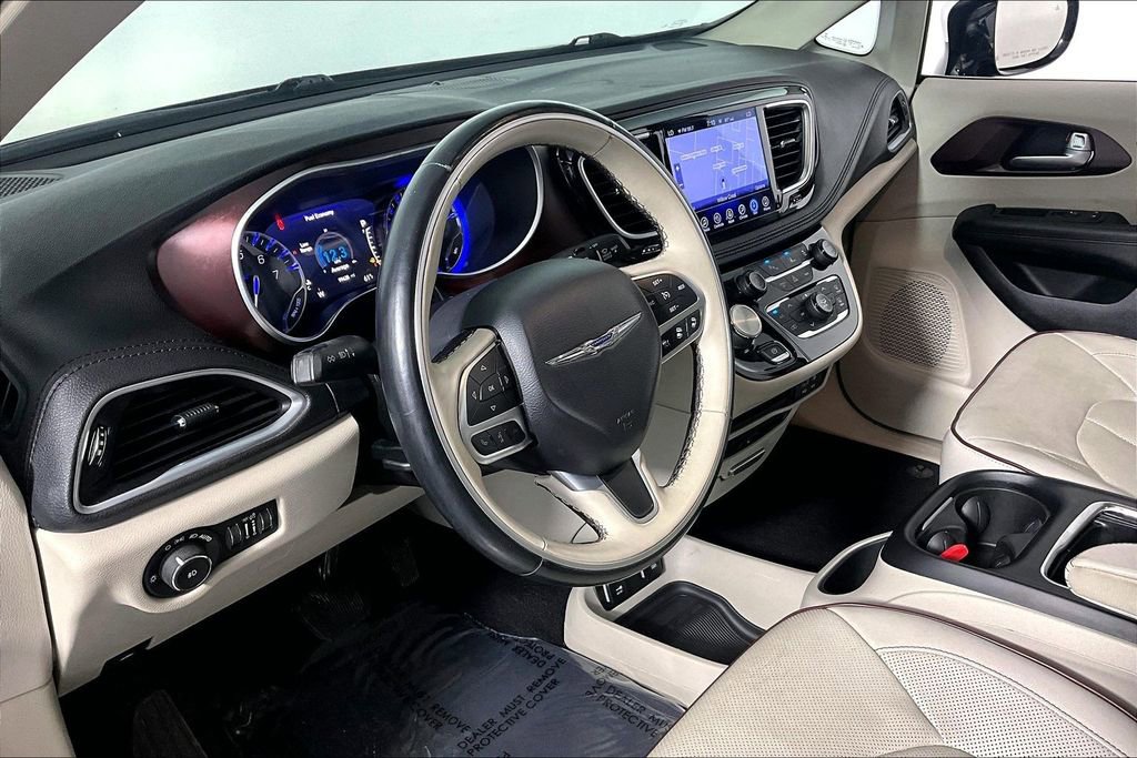 Used 2017 Chrysler Pacifica - photo 8