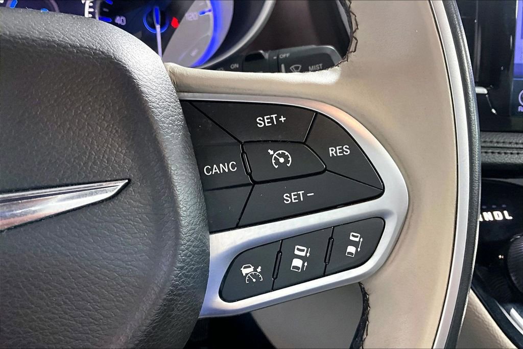 Used 2017 Chrysler Pacifica - photo 14