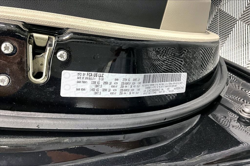 Used 2017 Chrysler Pacifica - photo 28