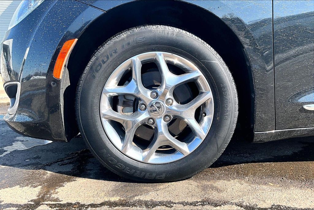 Used 2017 Chrysler Pacifica - photo 6