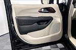 2017 Chrysler Pacifica FWD Minivan for sale #17639 - photo 16