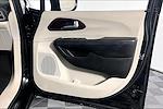 2017 Chrysler Pacifica FWD Minivan for sale #17639 - photo 17