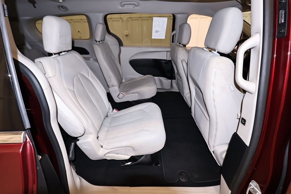 Used 2017 Chrysler Pacifica - photo 25