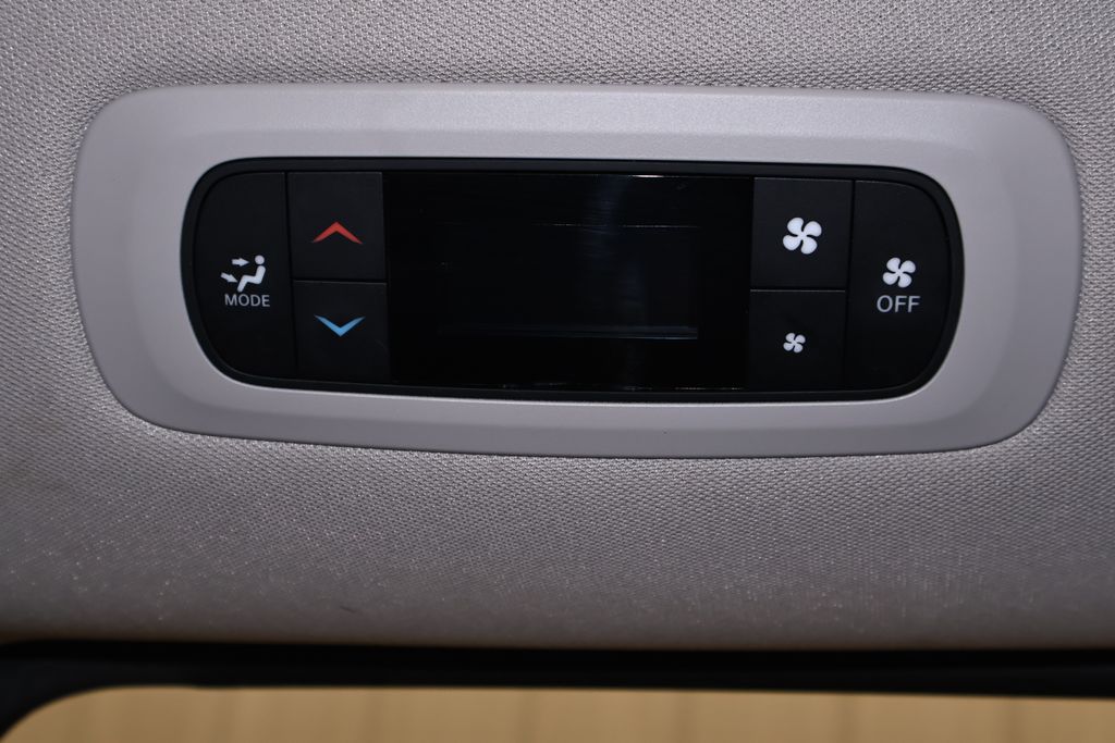 Used 2017 Chrysler Pacifica - photo 26