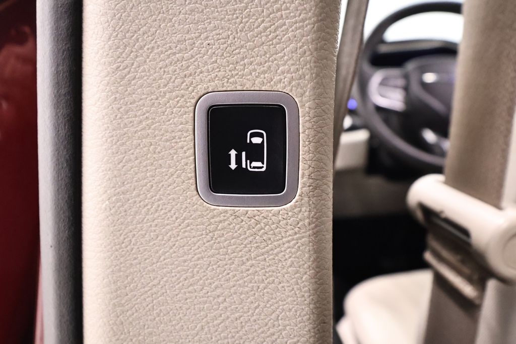 Used 2017 Chrysler Pacifica - photo 23