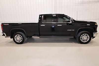 Used 2025 Chevrolet Silverado 2500 - photo 1