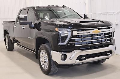 Used 2025 Chevrolet Silverado 2500 - photo 1