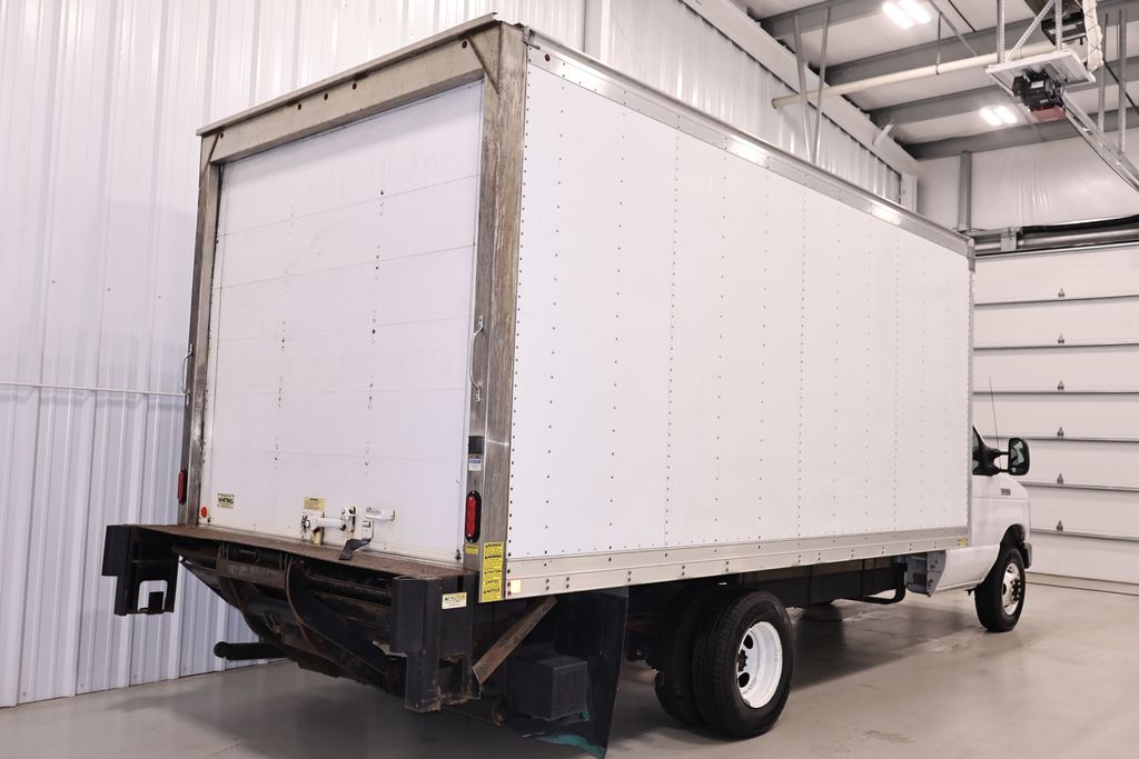 Used 2019 Ford E-450 - photo 11