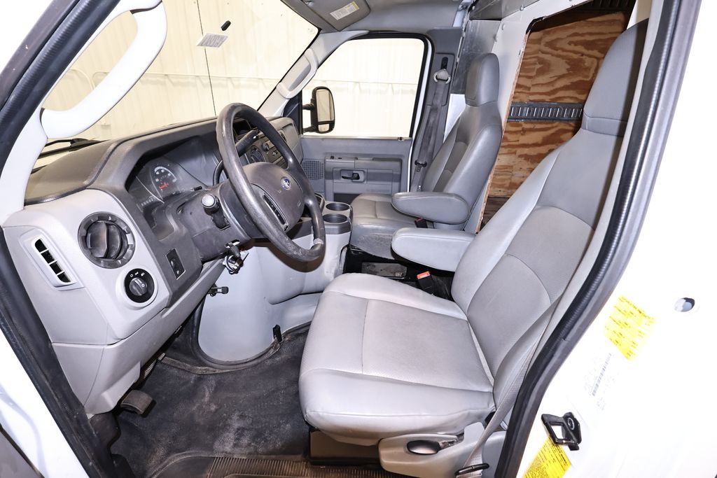 Used 2019 Ford E-450 - photo 19