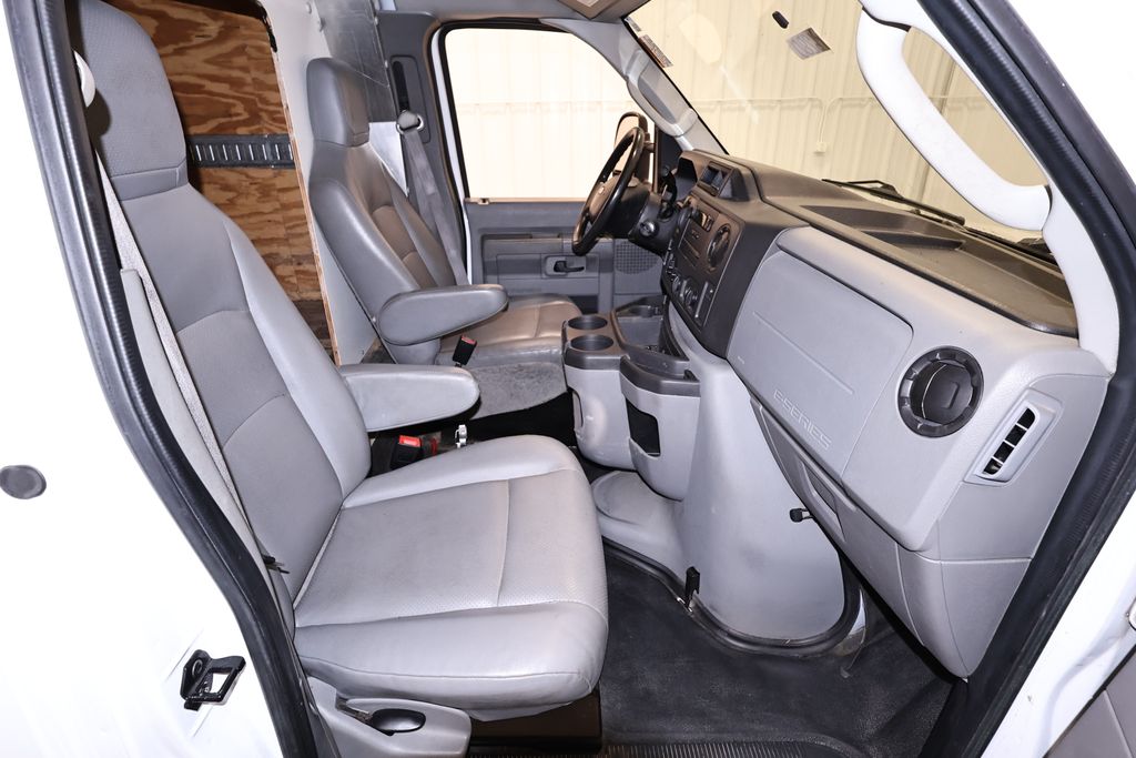 Used 2019 Ford E-450 - photo 21