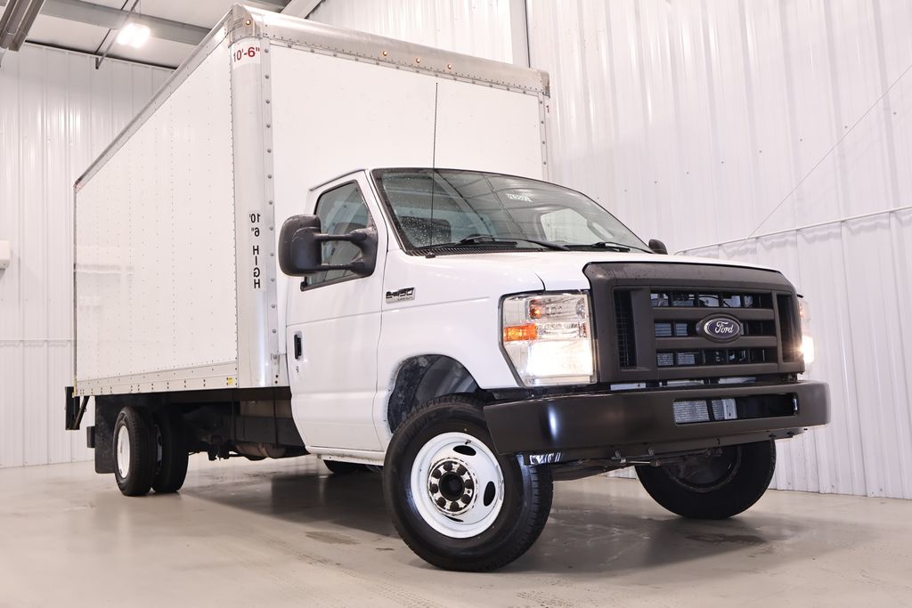 Used 2019 Ford E-450 - photo 31