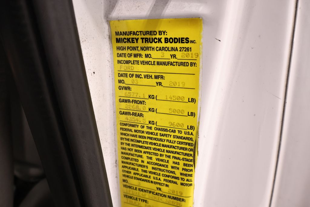 Used 2019 Ford E-450 - photo 38