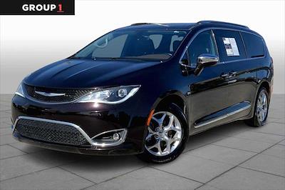 Used 2019 Chrysler Pacifica - photo 1