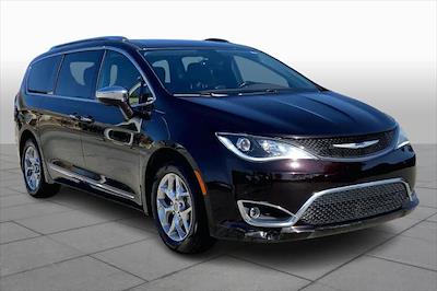 Used 2019 Chrysler Pacifica - photo 1