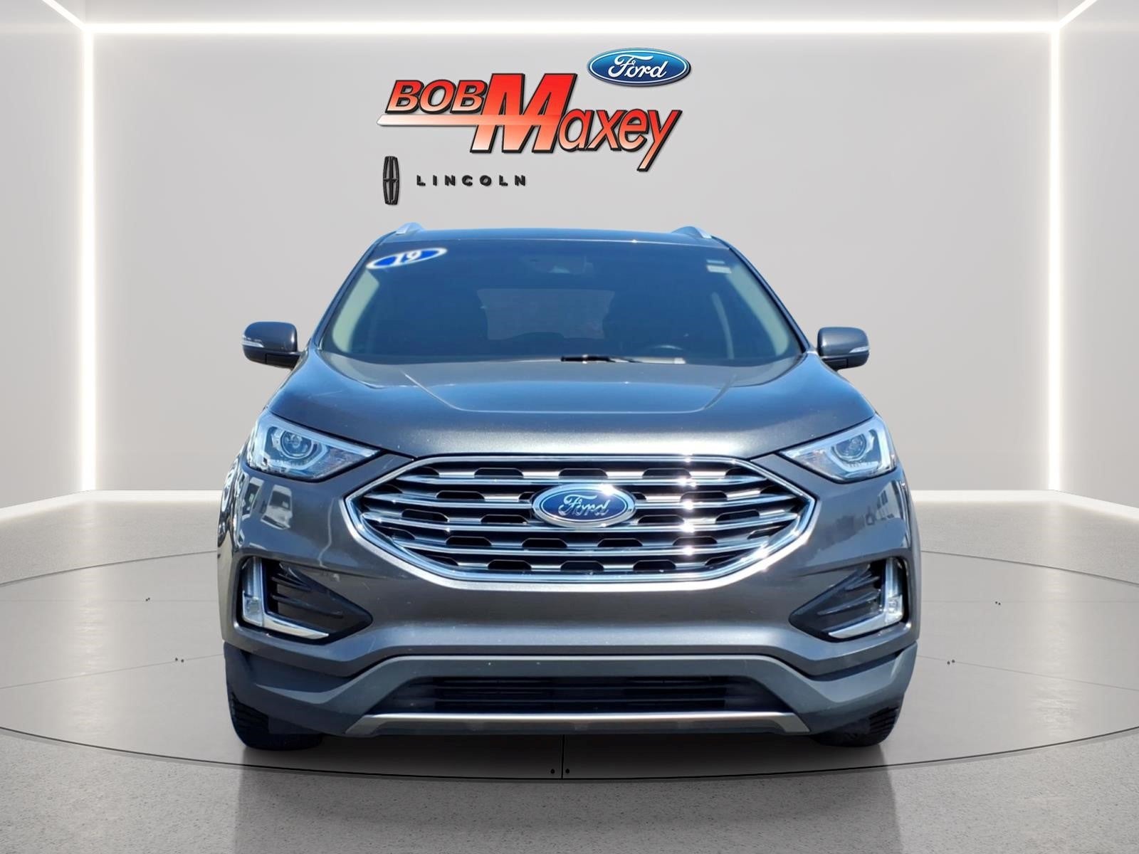 Used 2019 Ford Edge - photo 2