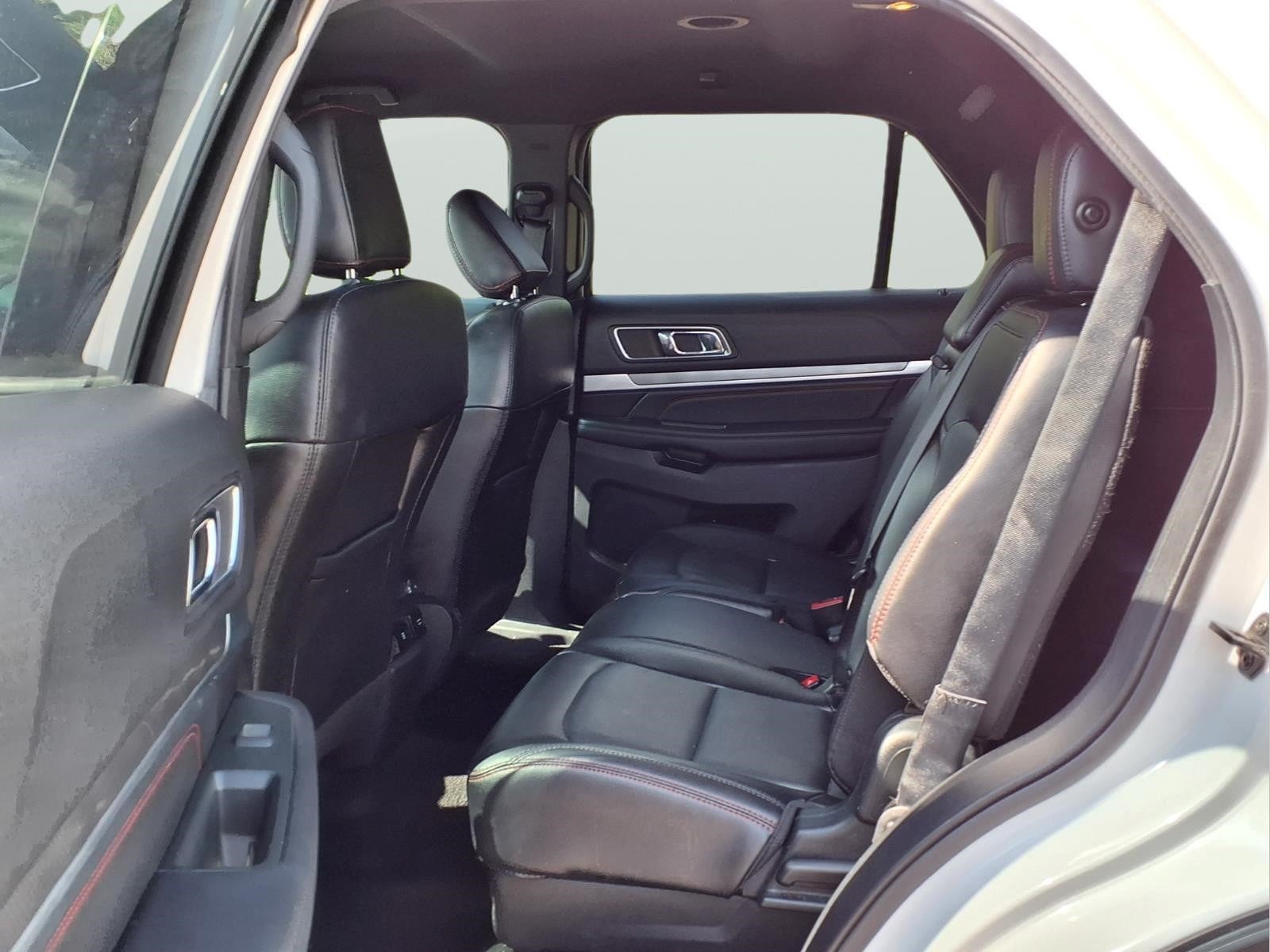 Used 2019 Ford Explorer - photo 12