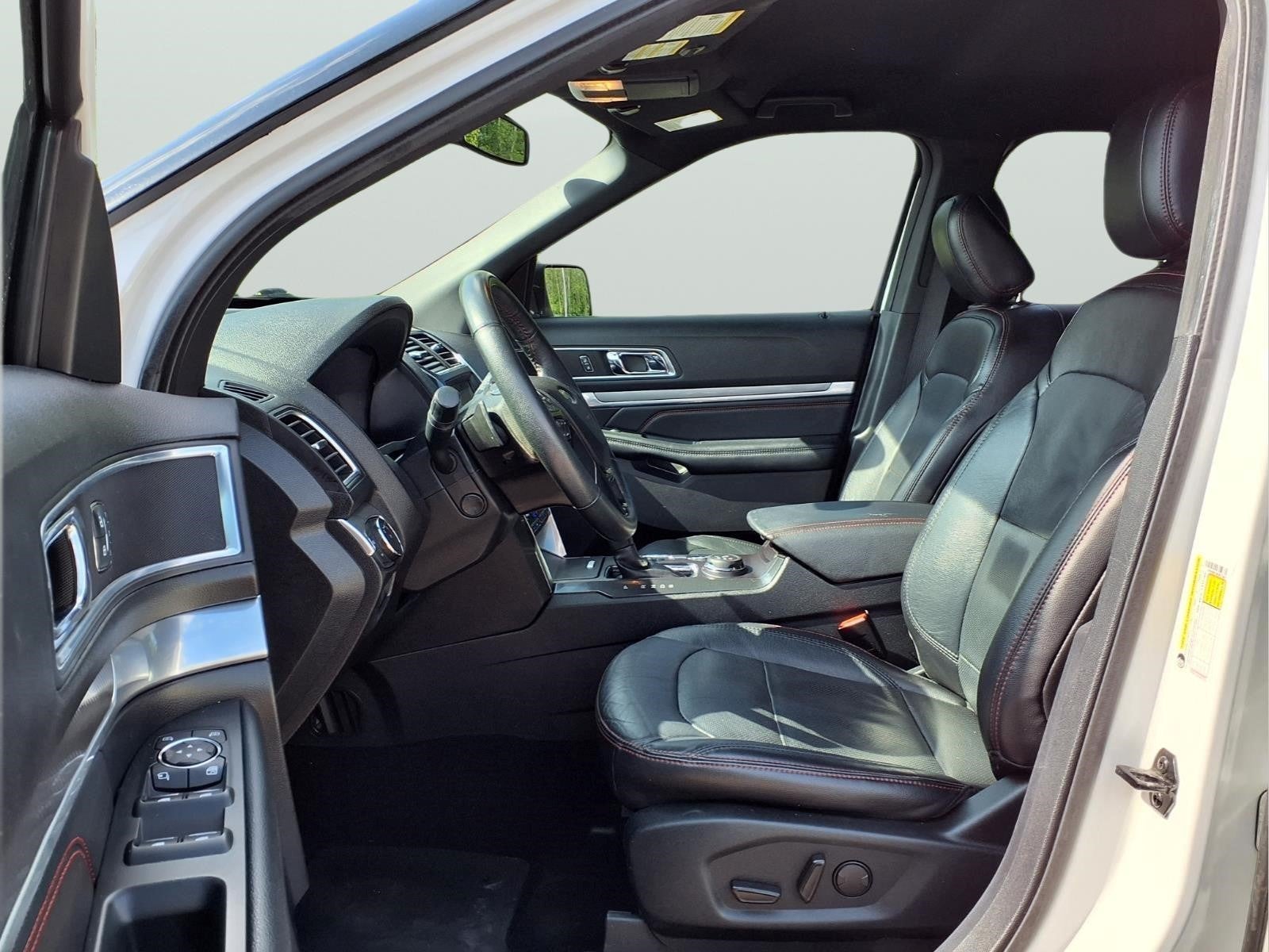 Used 2019 Ford Explorer - photo 18