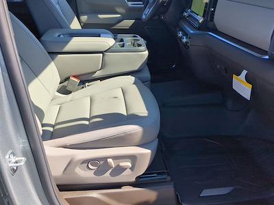 New 2026 GMC Sierra 1500 SLT Crew Cab for sale #UG1399 - photo 2