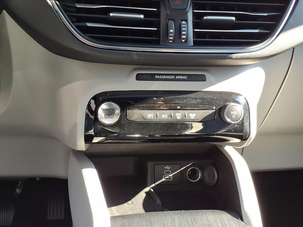 New 2024 Ford Escape - photo 21