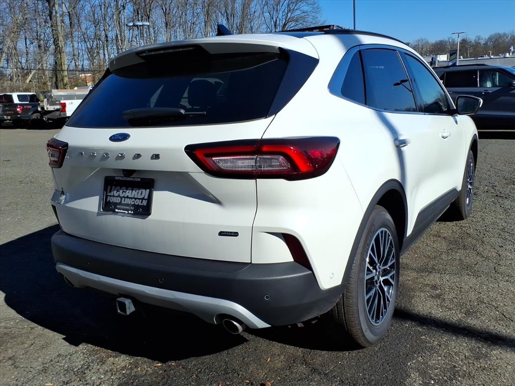 New 2024 Ford Escape - photo 2
