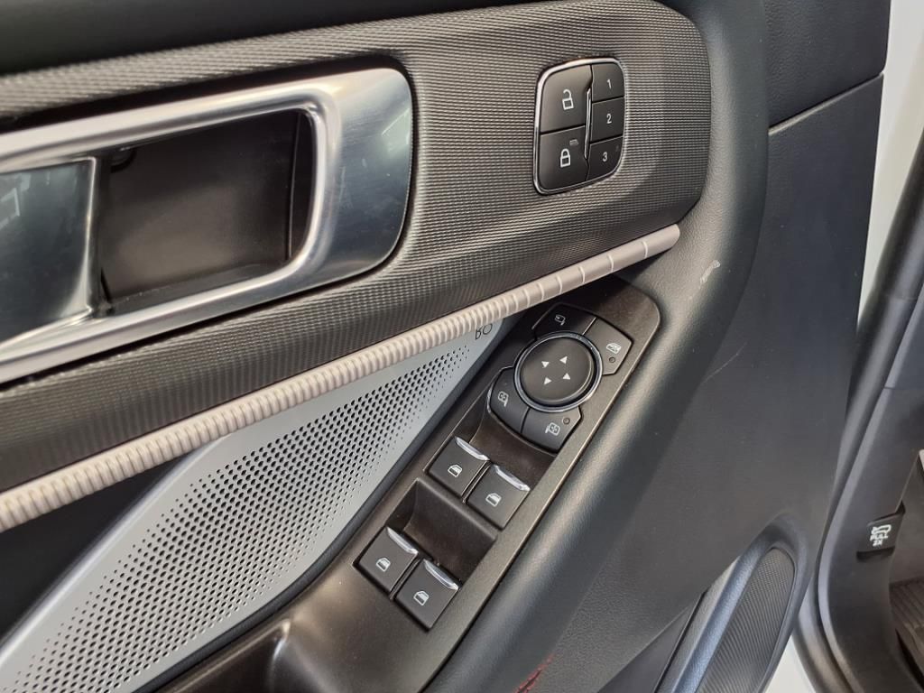 New 2025 Ford Explorer - photo 18