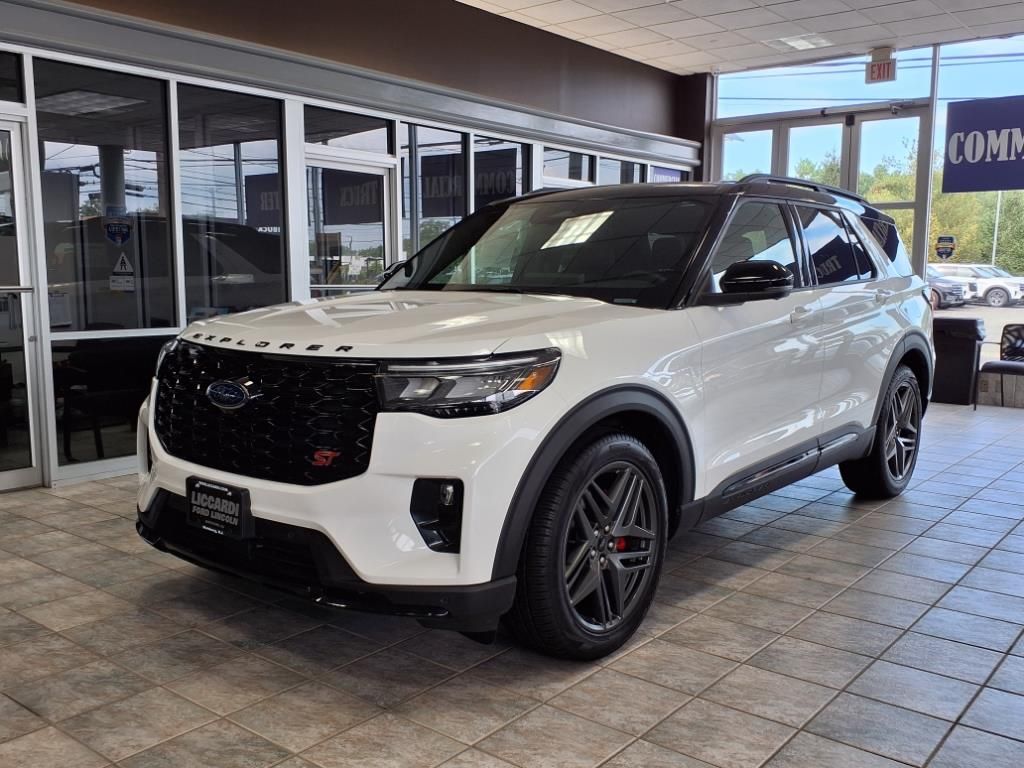 New 2025 Ford Explorer - photo 5