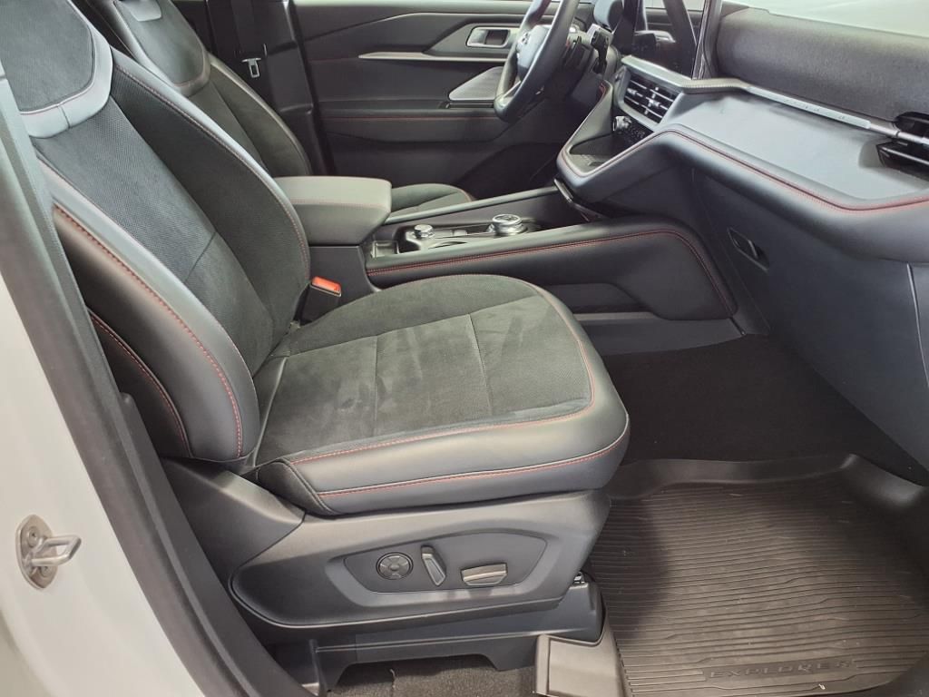 New 2025 Ford Explorer - photo 10