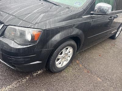 Used 2008 Chrysler Town and Country - photo 1