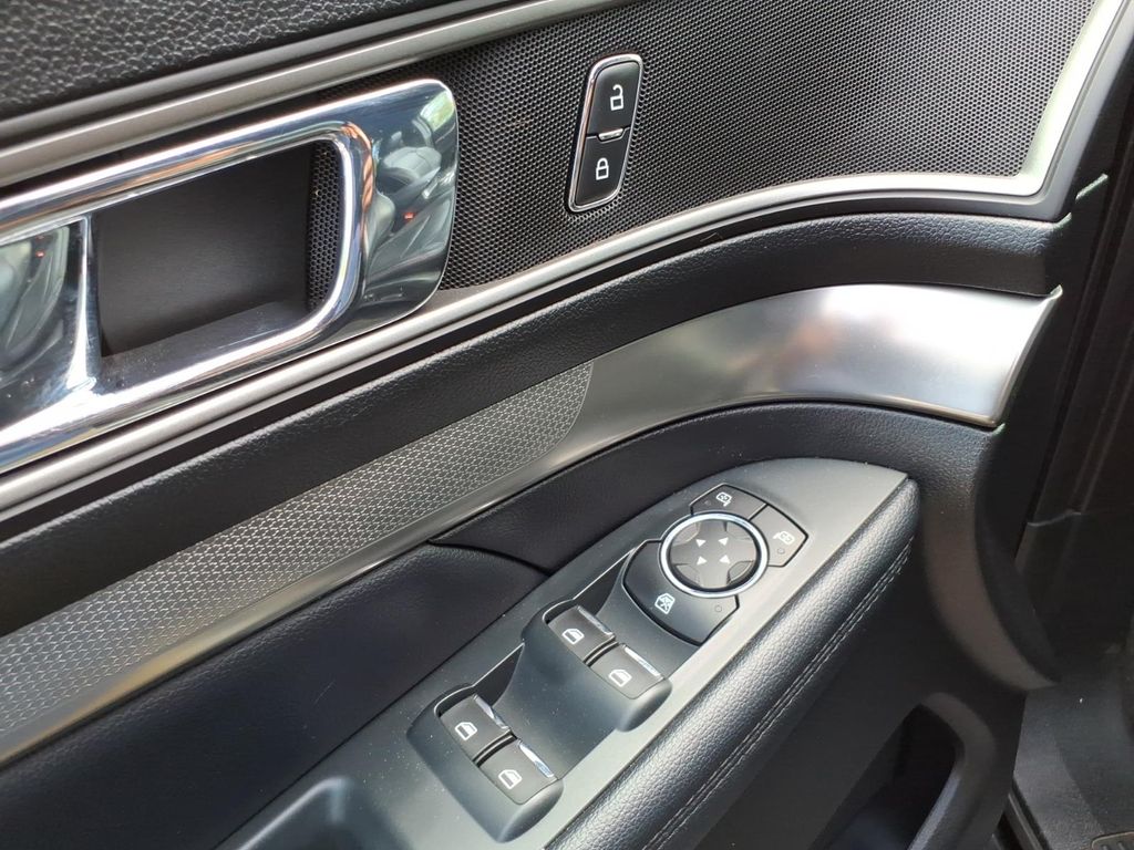 Used 2018 Ford Explorer - photo 20