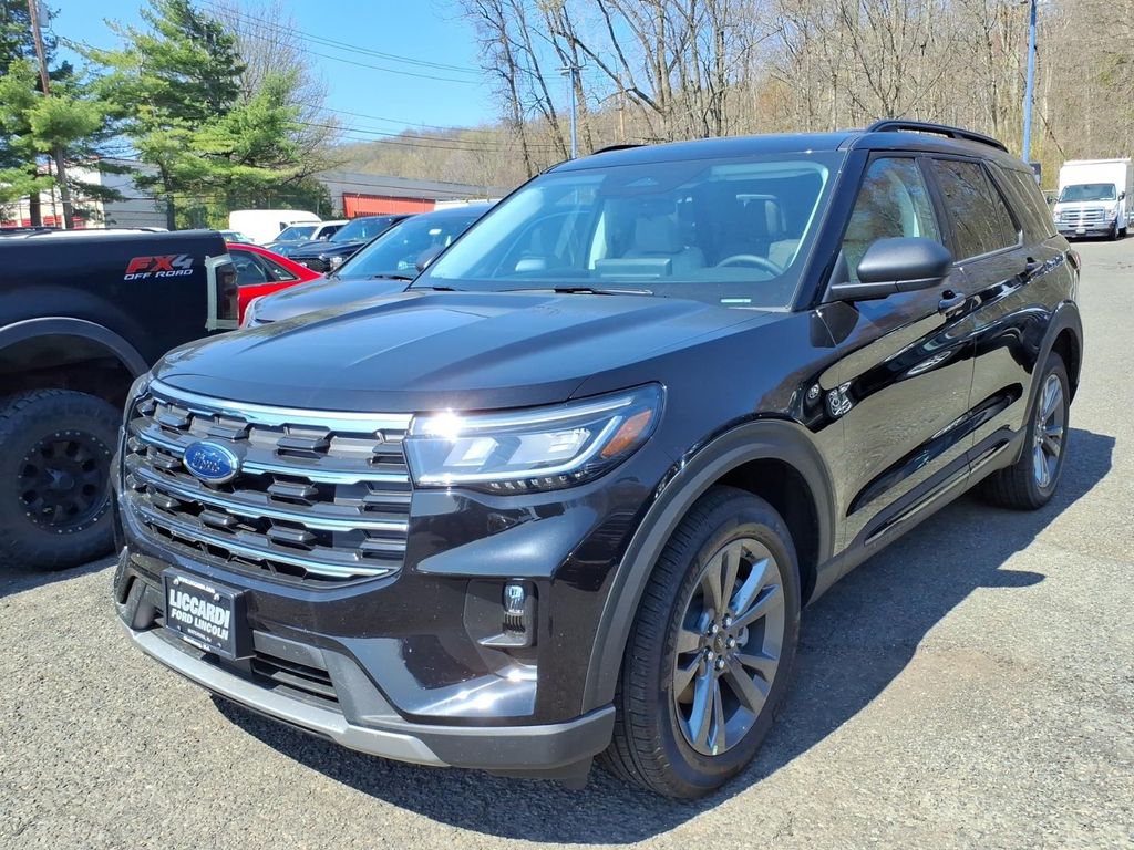 New 2026 Ford Explorer - photo 2