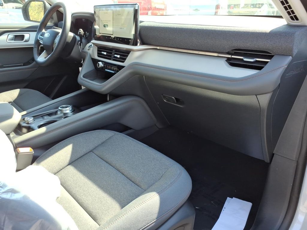 New 2026 Ford Explorer - photo 11