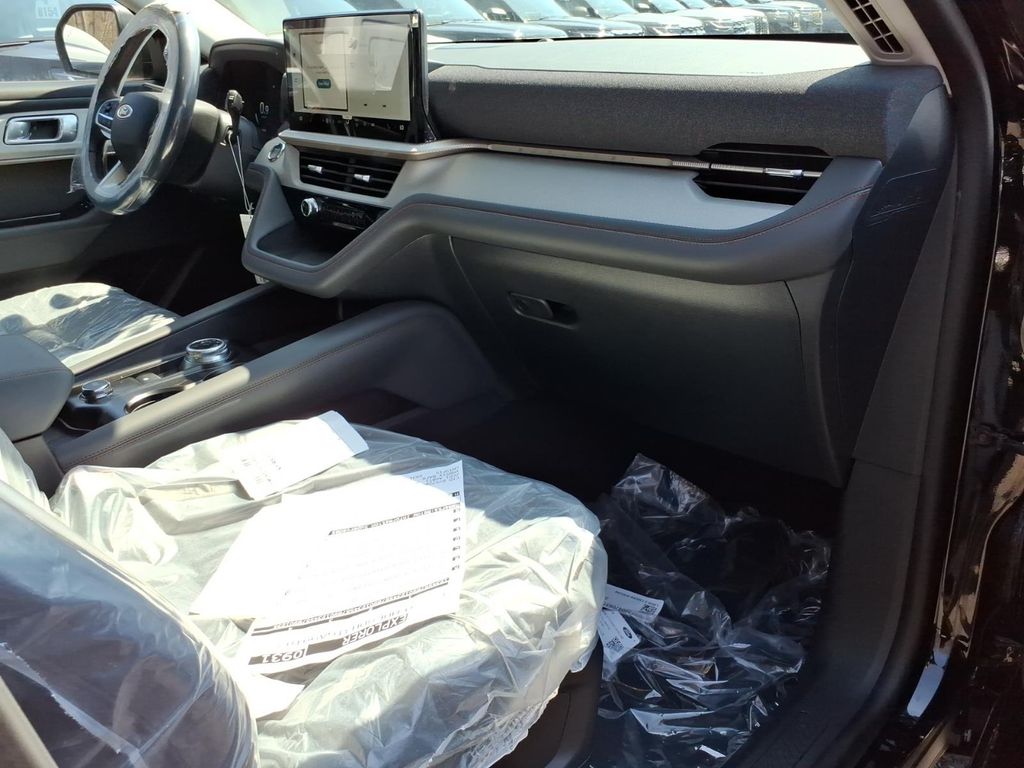 New 2026 Ford Explorer - photo 11