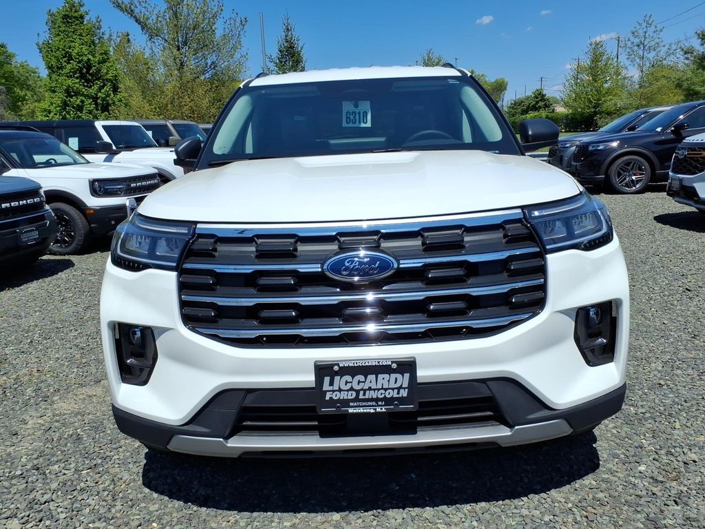 New 2026 Ford Explorer - photo 2