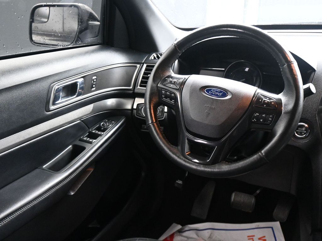 Used 2018 Ford Explorer - photo 15